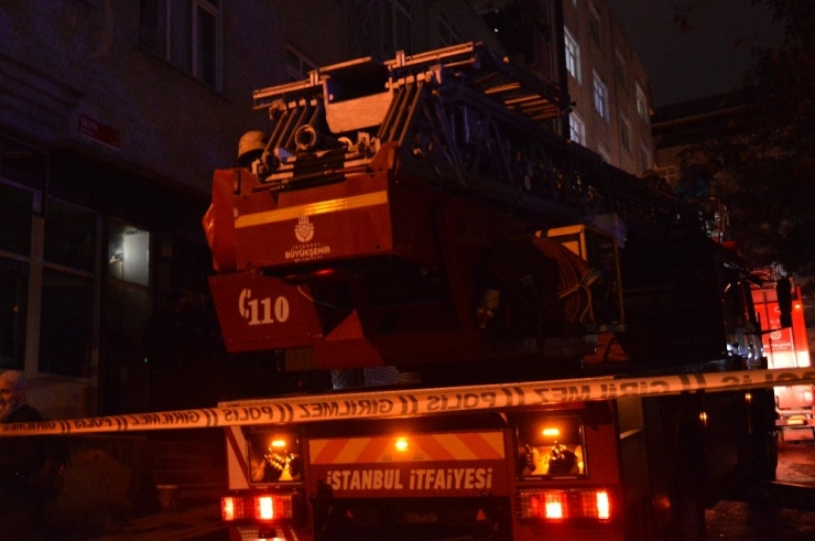 Elektrik Panosundan Çıkan Yangın Paniğe Neden Oldu