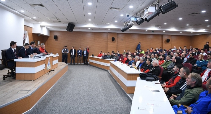 Kartepe’de Karate Şampiyonası Başladı