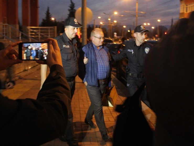 Kendisini Mhp Genel Başkan Yardımcısı Olarak Tanıtıp, Kocaeli Adalet Komisyonu Başkanı’nı Kandırmaya Çalıştı