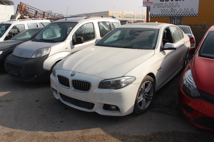 Motor Ve Şasi Numarası Değiştirilmiş 1 Milyon Liralık Otomobiller Ele Geçirildi