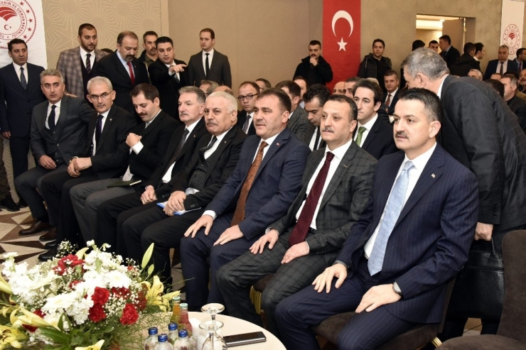 Tarım Ve Orman Bakanı Pakdemirli: "Vatandaşın Sağlığıyla Oynayanlara, Hakiki Arıcılarımın Emeğini Çalanlara Asla Ve Asla Müsaade Etmeyeceğiz”