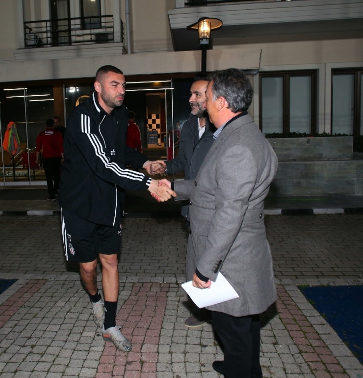 Ahmet Nur Çebi’den Takıma Moral Ziyareti