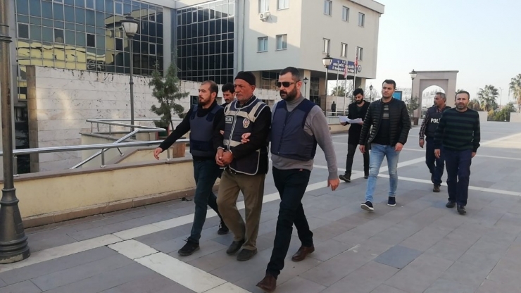 Damada Çekilen Kredi Yüzünden Bir Oğlunu Öldürüp Diğer İki Oğlunu Yaraladı