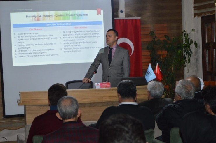 Eskişehir Türk Ocağı’nda ’Yeni Teknolojilerle Girişimcilik’ Konferansı