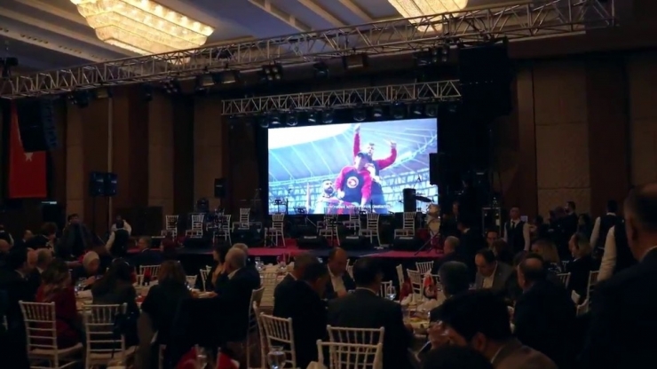 Gaziantep Fk’ya Destek Gecesinde 240 Bine Yakın Forma Satıldı