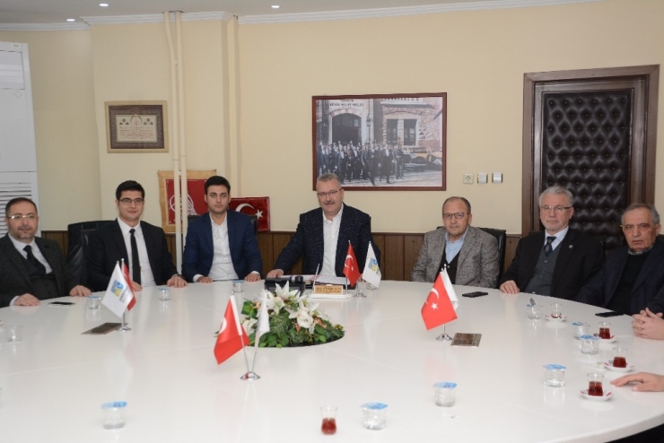 Karacabey Belediyespor’un Forma Göğüs Sponsoru Belkar Oldu