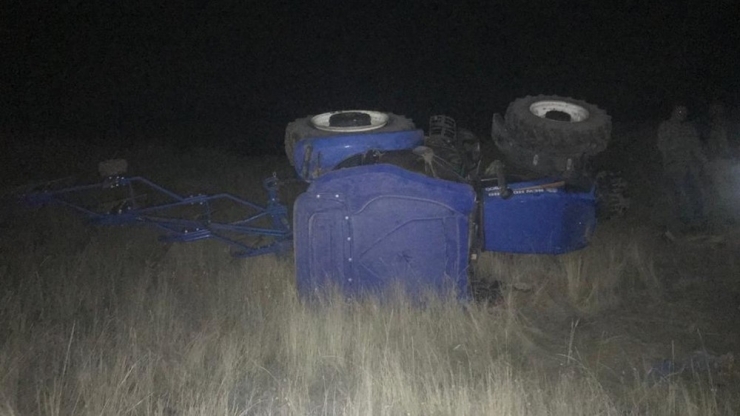 Traktör Altında Kalan Sürücü Hayatını Kaybetti