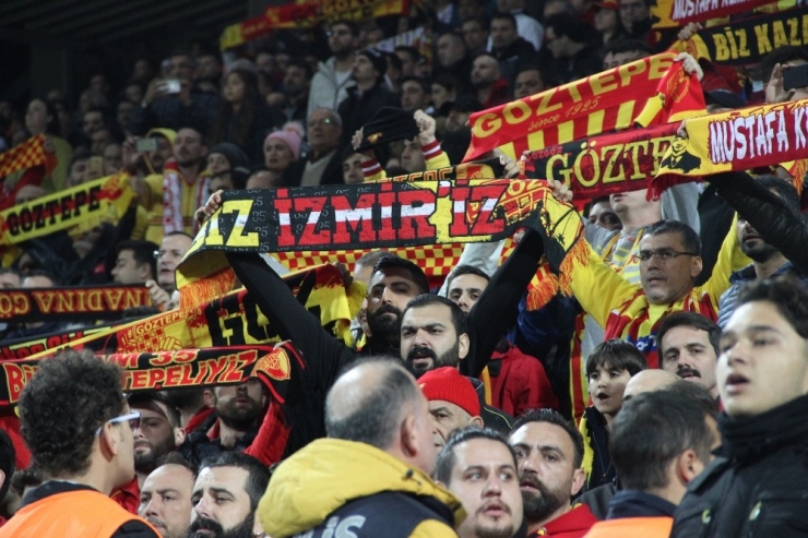 Süper Lig: Göztepe: 1 - Galatasaray: 1 (İlk Yarı)