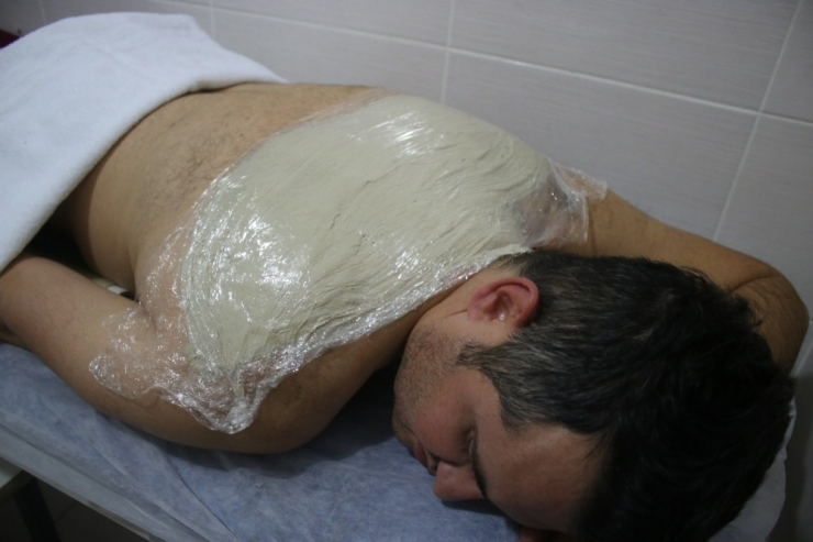 Ağrısız Yaşamın Çözümü ’Tıbbi Çamur Tedavisi’