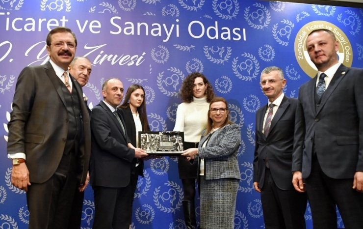 Bakan Pekcan: "2020 Yılının Küresel Ekonomide Daha Rahat Bir Yıl Olacağını Ve Türkiye İçin De Başarılı Yıl Olacağını Öngörüyoruz"