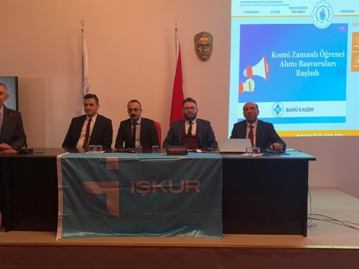 Kariyer Günleri Gençlere Işık Tutuyor