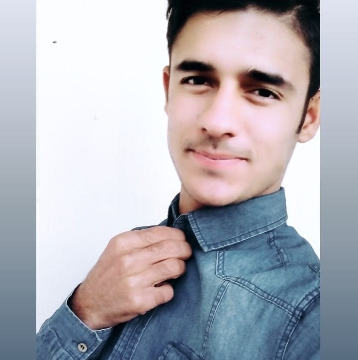 Yolun Karşısına Geçmek İsteyen Öğrenci, Kazada Hayatını Kaybetti