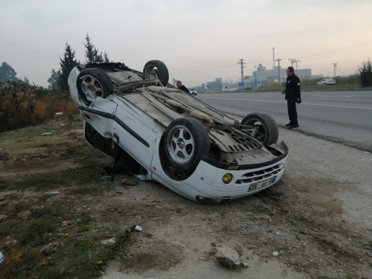 Takla Atan Otomobilin Sürücüsü Yaralandı