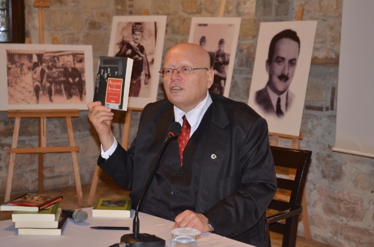 Kuşadalı Mahmut Esat Bozkurt Fikirleriyle Yaşıyor