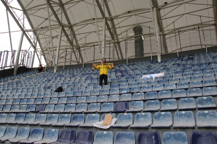 İstanbulspor’a Deplasmanda Tek Kişilik Dev Destek