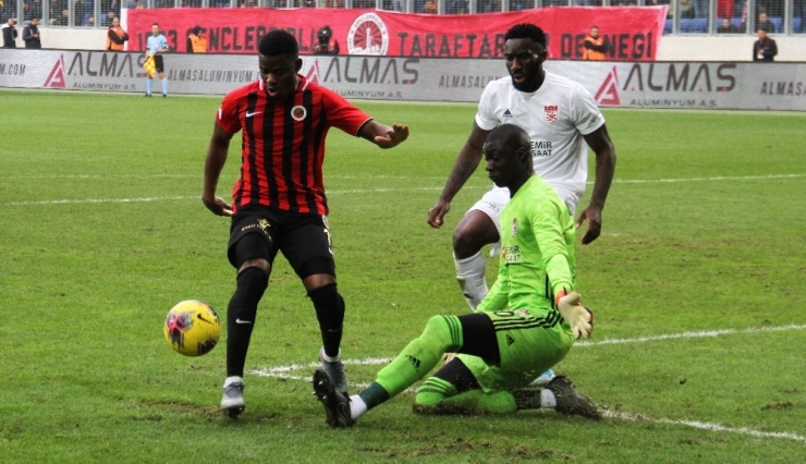Süper Lig: Gençlerbirliği: 2 - Sivasspor: 2 (Maç Sonucu)