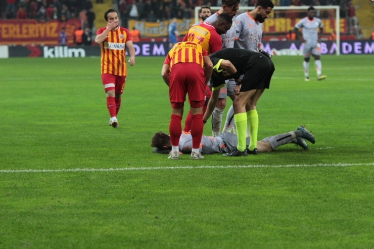 Süper Lig: İm Kayserispor: 1 - Medipol Başakşehir: 4 (Maç Sonucu)