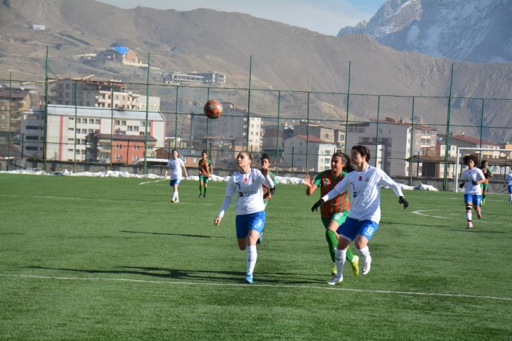 Kadınlar 1. Lig: Hakkarigücü: 4 - Amedspor: 3