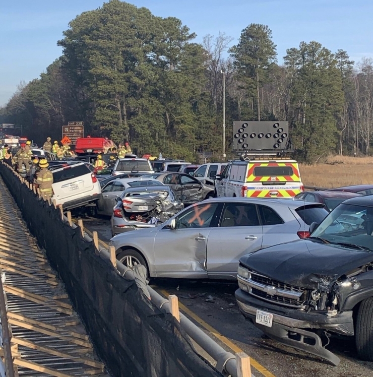 Abd’de 69 Araç Birbirine Girdi