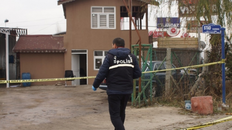 Başkentte Silahlı Kavga: 1 Yaralı