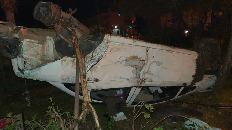 Hurda Yığınına Dönen Araçtan Sağ Çıktı