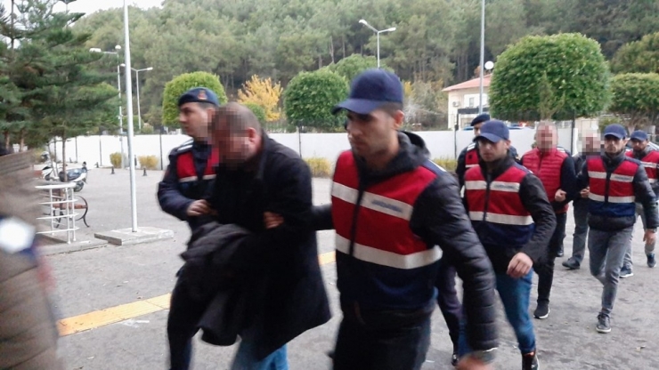 Antalya’da Suç Örgütü Operasyonu: 8 Gözaltı