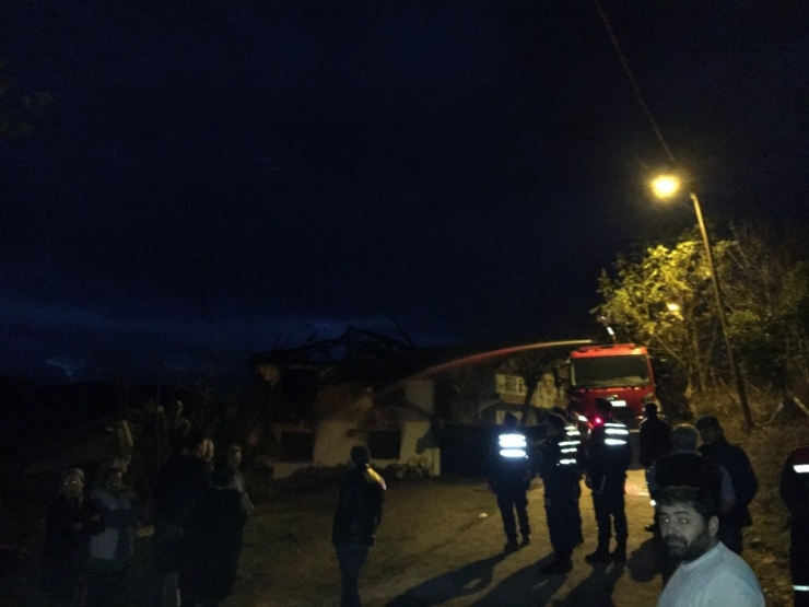 Yaşlı Kadın Alevlerin Arasında Kalarak Hayatını Kaybetti