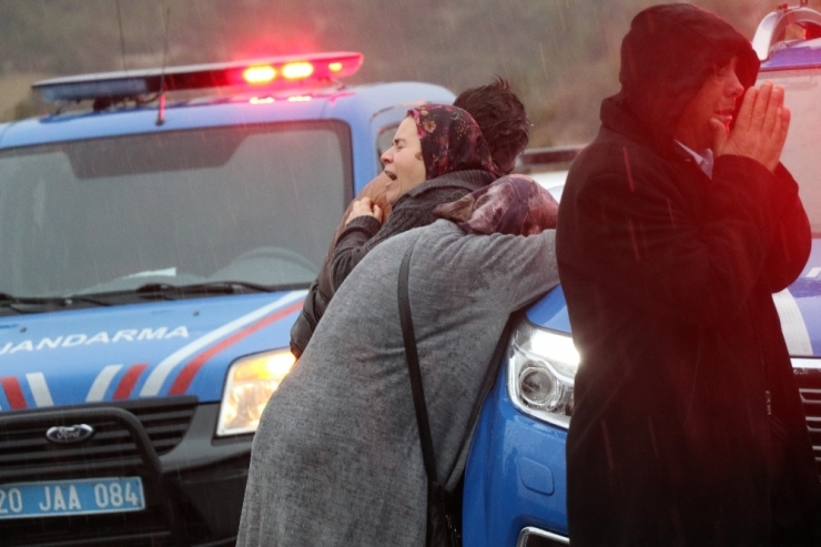 Şarampole Devrilen Midibüste 1 Kişi Öldü, 27 Kişi Yaralandı