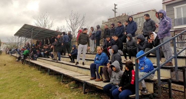 Düğerek Güneşspor Taraftarından ’Tribünün Üstü Kapatılsın’ Çağrısı