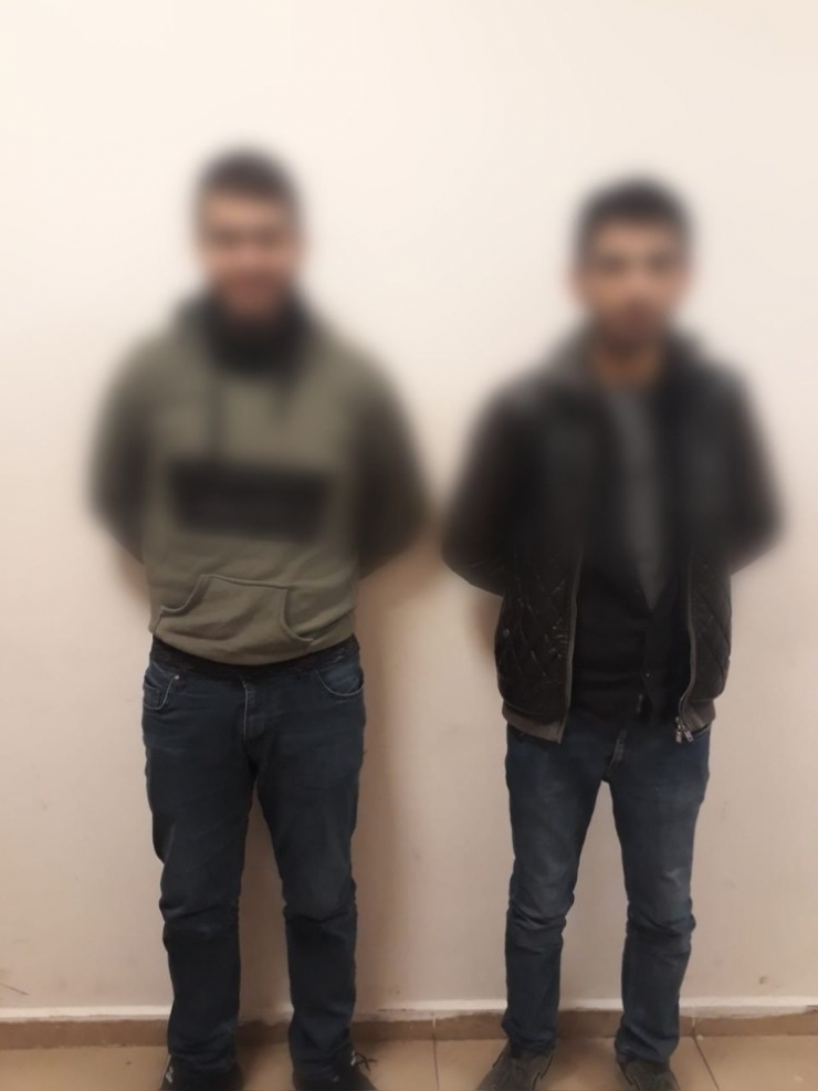 Hırsızlar Suçüstü Yakalandı