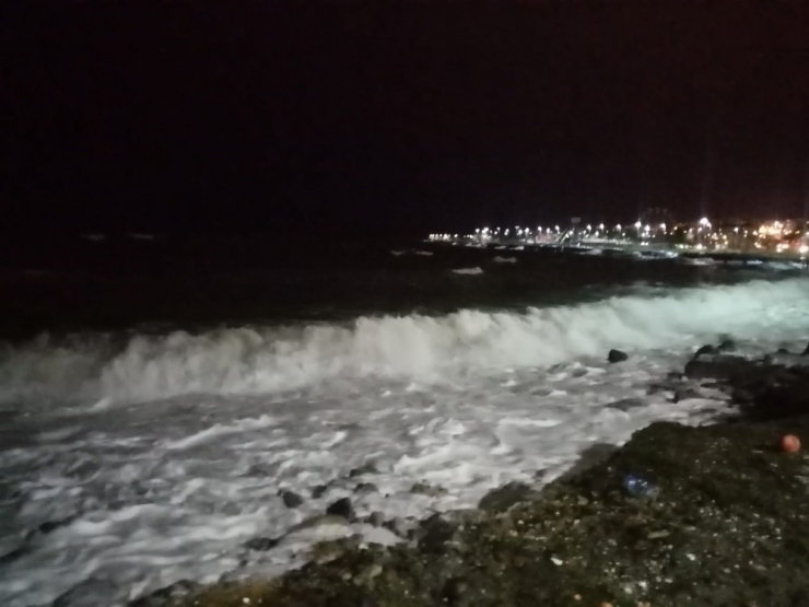 İstanbul’da Lodos Etkili Oluyor