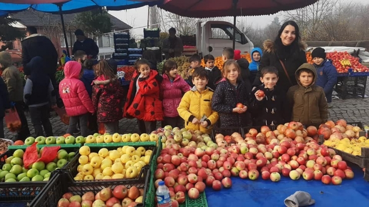 Öğrenciler Hem Alışveriş Yaptılar Hem Yediler