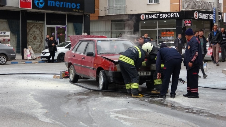 Konya’da Seyir Halindeki Otomobil Yandı