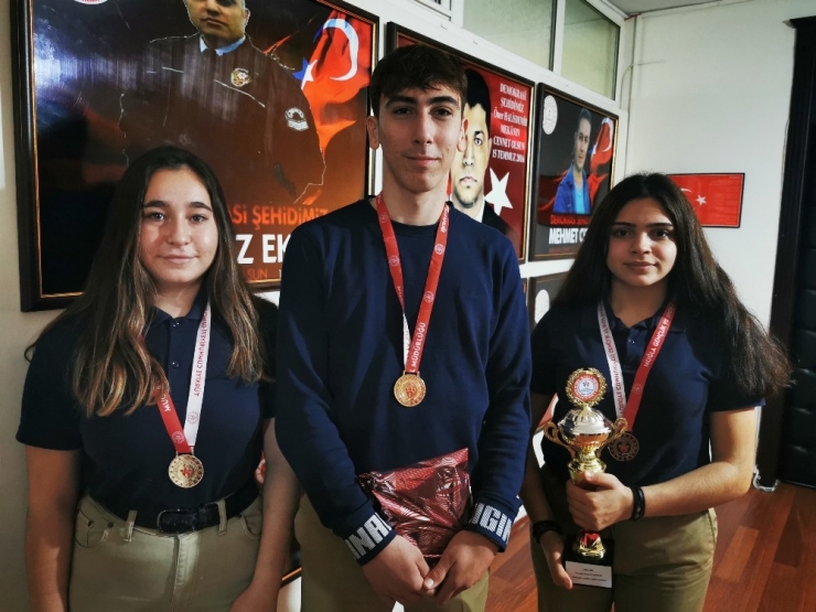 Marmarisli Boksçular İl Birincisi Oldu