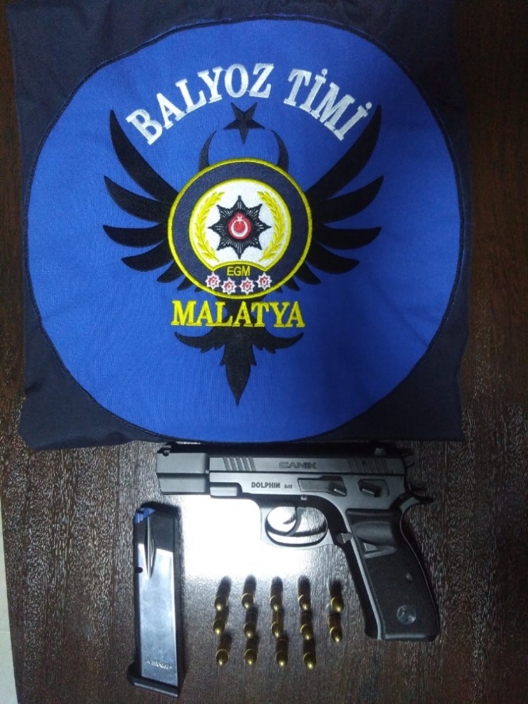 Uyuşturucu Ve Silah Ele Geçirildi