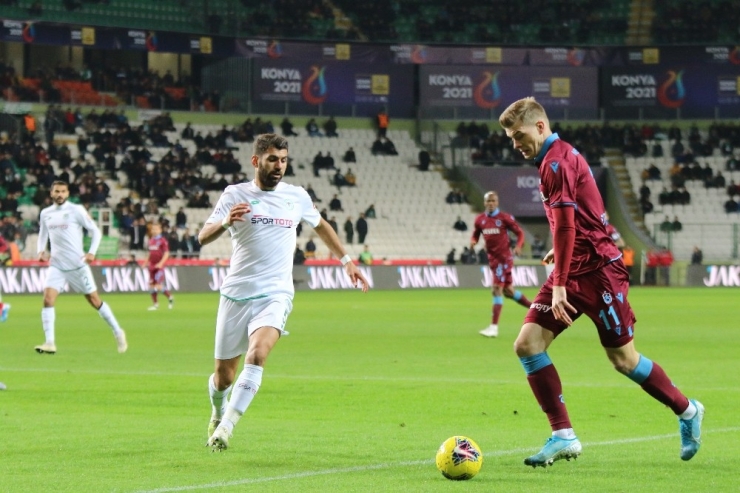 Süper Lig: Konyaspor: 0 - Trabzonspor: 0 (Maç Devam Ediyor)