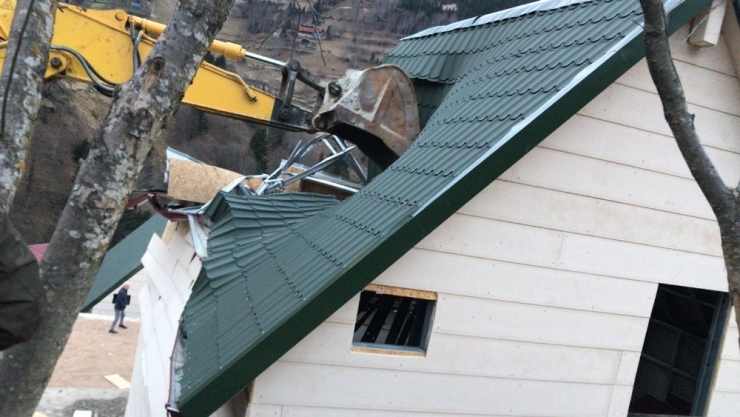 Uzungöl’de Yıkımlar Başladı