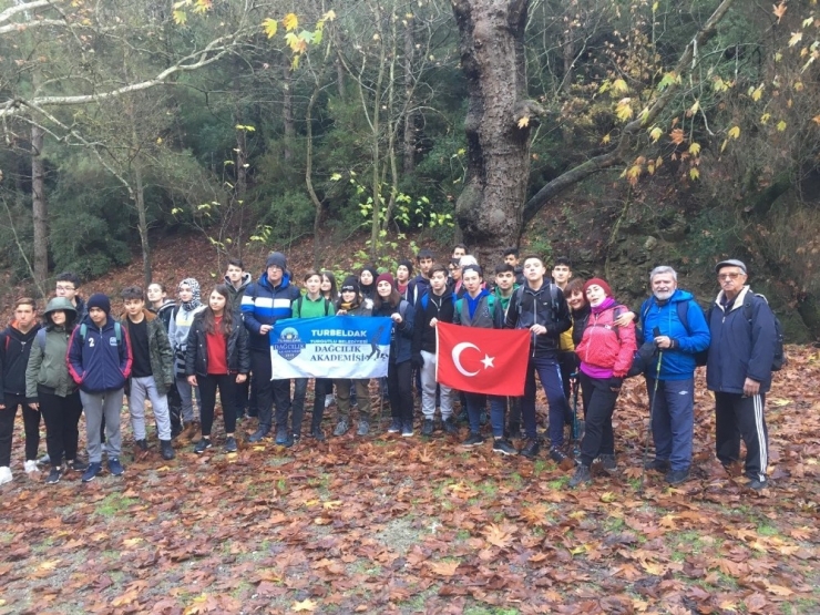 Turgutlulu Dağcılardan Çıkrıkçı-sivrice Tepesine Tırmanış