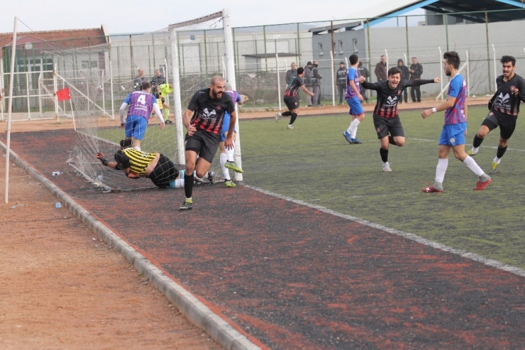 Baba Oğul Birbirine Rakip Oldu