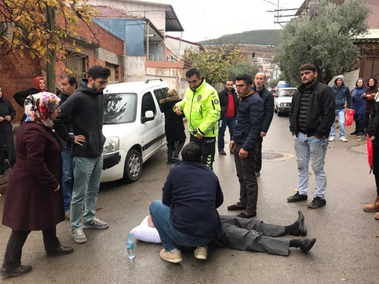 Yayaya Çarpan Otomobilin Sürücüsü Baygınlık Geçirdi