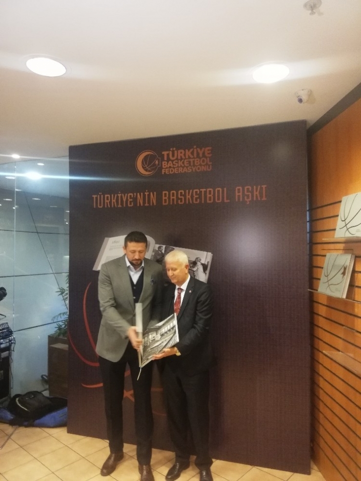 ‘Türkiye’nin Basketbol Aşkı’ Tanıtıldı