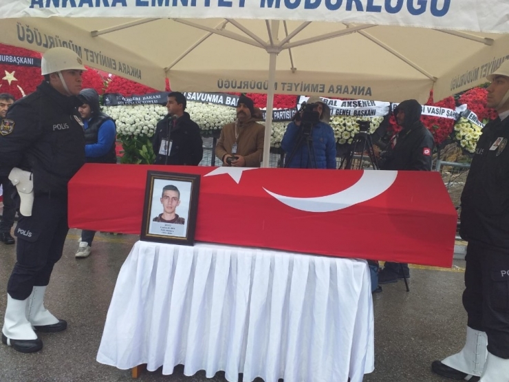 Şehit Özel Harekat Polisi Coşkun Elber Son Yolculuğuna Uğurlandı