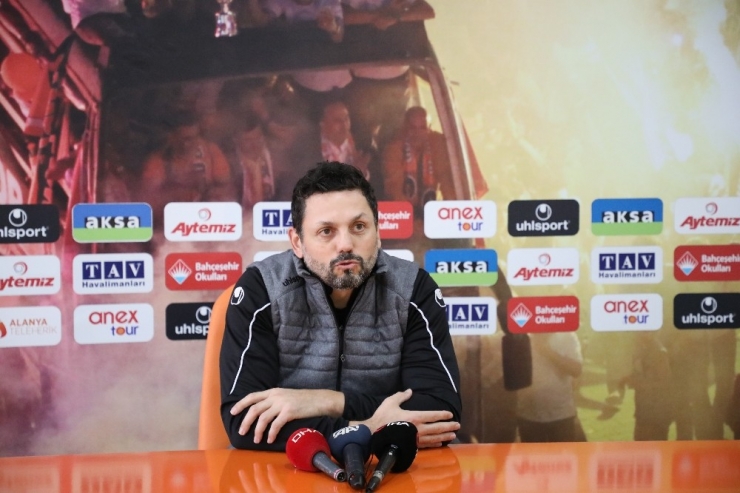 Erol Bulut: "Konyaspor’dan 3 Puan Alıp İlk Yarıyı 29 Puanla Kapatmak İstiyoruz"
