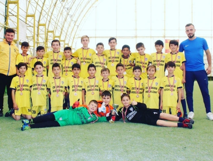 Bucaspor Futobl Okulları Kütahya’da Başarı Elde Ediyor