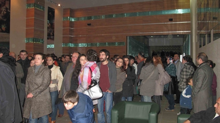 Gebze’de ‘Macbeth’ Oyununa Yoğun İlgi