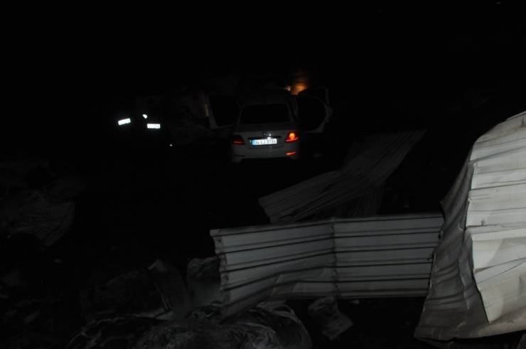 Polis Otosu Kovaladığı Şüpheli Araçla Çarpıştı: 2’si Polis 3 Yaralı