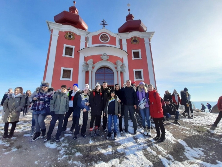 Şahidi Ortaokulu Slovakya’dan Döndü