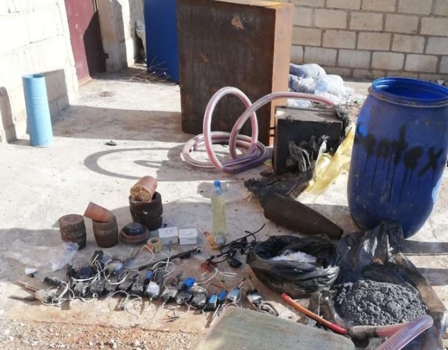 Msb:"kahraman Mehmetçiklerimiz Tarafından Barış Pınarı Bölgesi Rasulayn’ın Ar Bain Köyünde, Pkk/ypg Terör Örgütünün Eyp Atölyesi Olarak Kullandığı Bina Tespit Edildi. Meti Tarafından Eyp Yapımında Kullanılan Malzeme Ve Düzen