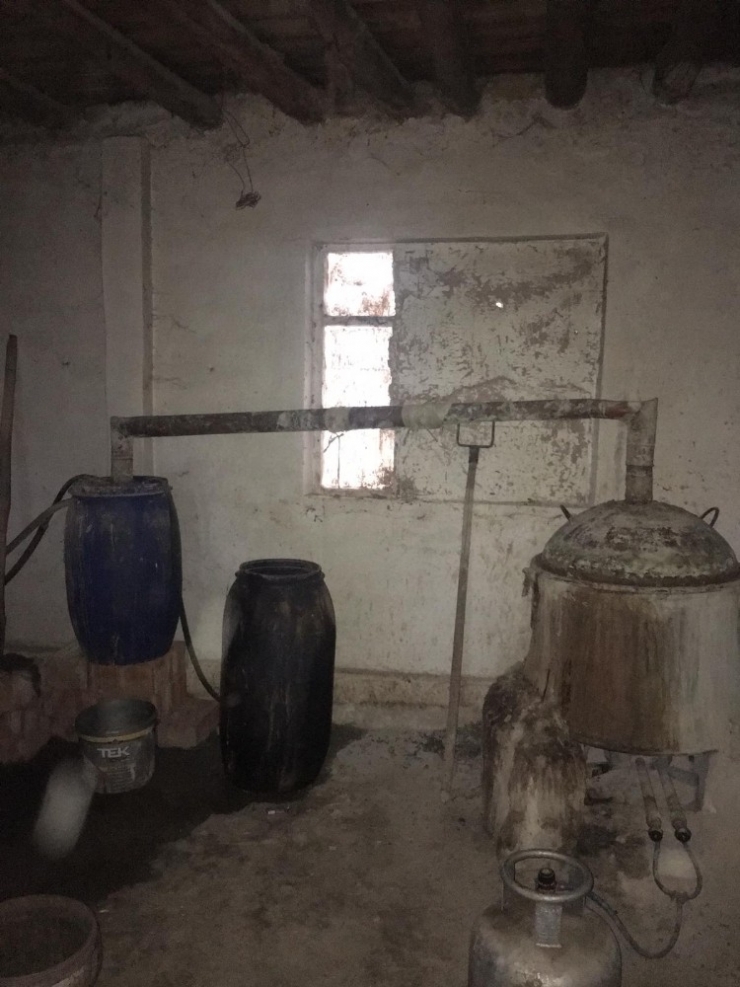 Çorum’da Kaçak İçki Operasyonu