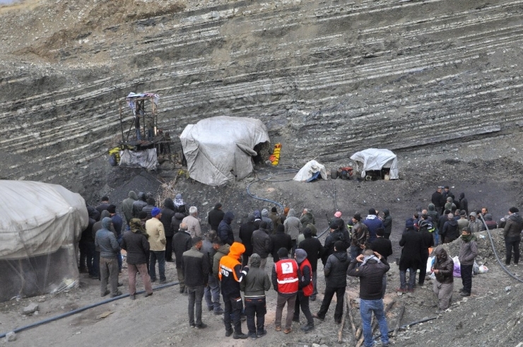 Şırnak’taki Göçükte Arama Kurtarma Çalışmaları Devam Ediyor